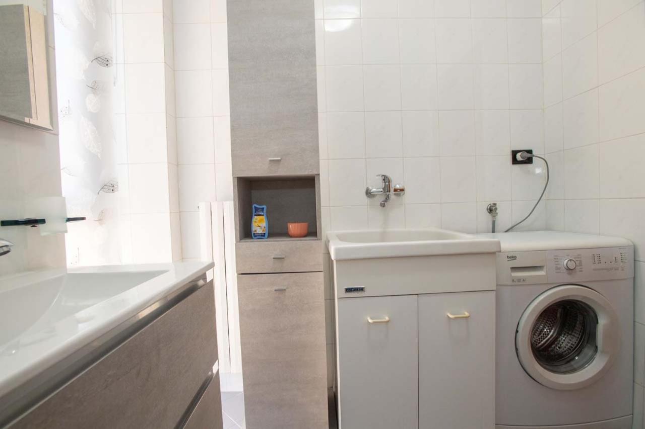 Domus Vivendi Pompeii Holiday Home Free Parking *